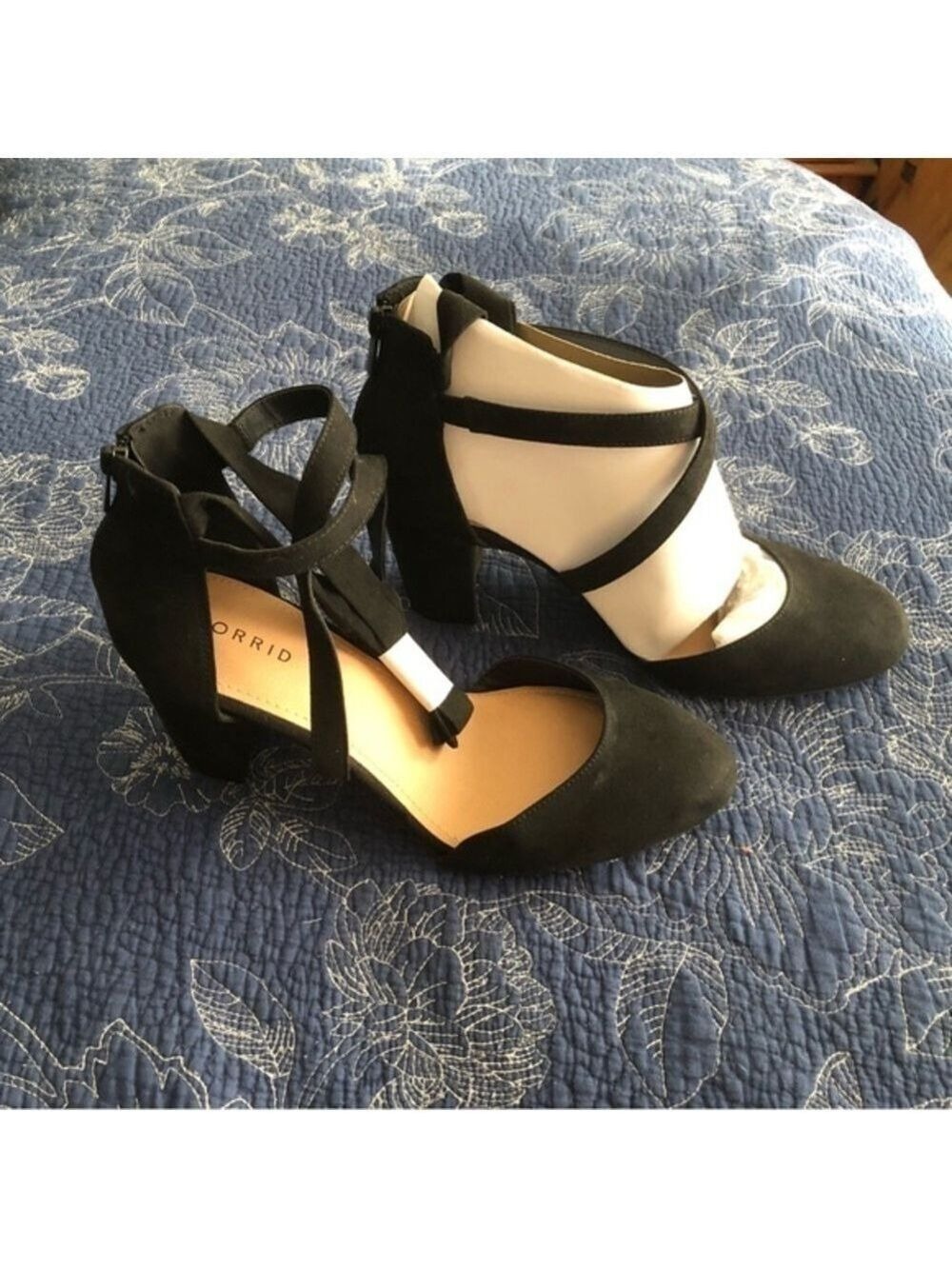 TORRID NWT Size 11W Black Faux Suede Strapy Heels